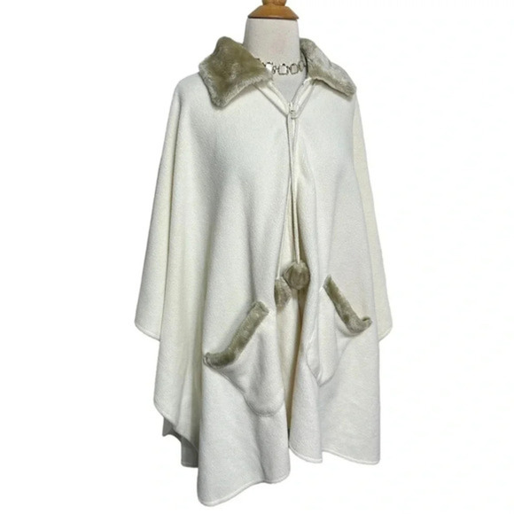 Ivory fleece and tan fake fur OS front zip cape poncho with pom poms‎ & pockets - Picture 2 of 7